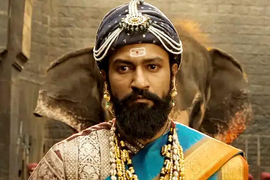 How much Vicky Kaushal, Rashmika Mandanna charged for their roles in Chhaava movie 