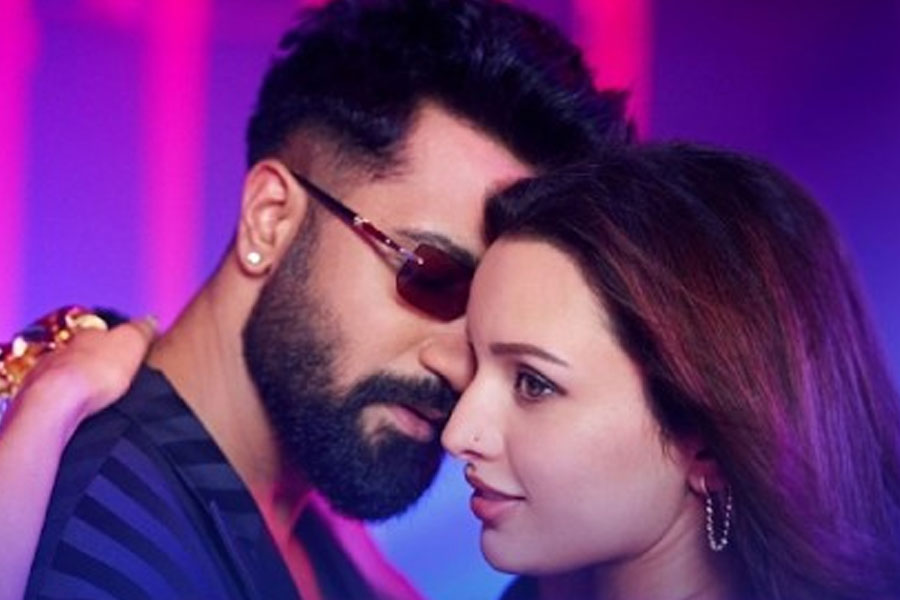 How much Vicky Kaushal, Rashmika Mandanna charged for their roles in Chhaava movie 