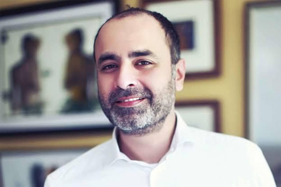 Pakistani fashion designer and actor Deepak Perwani embroiled in controversy for India have it better