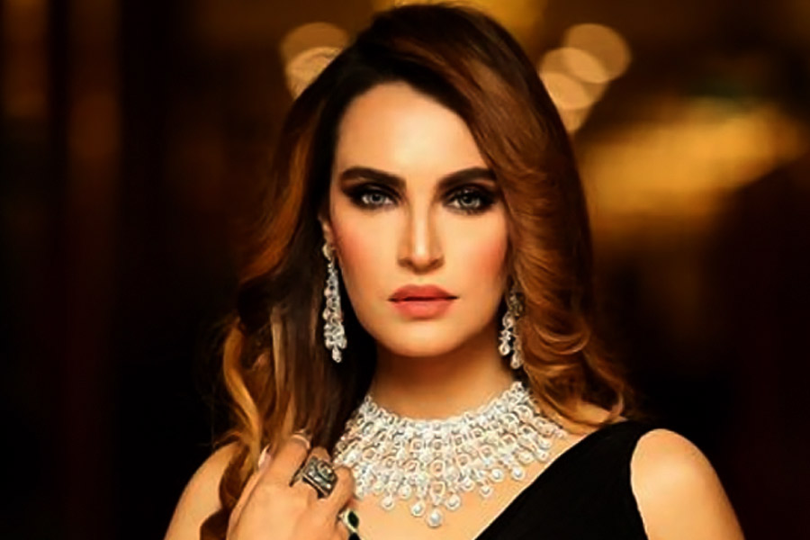 Pakistani fashion designer and actor Deepak Perwani embroiled in controversy for India have it better