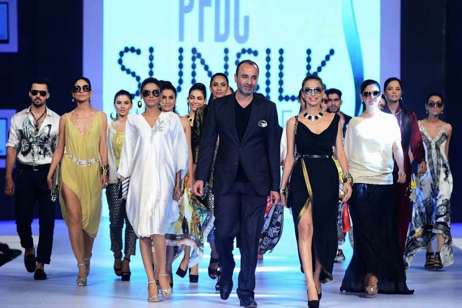 Pakistani fashion designer and actor Deepak Perwani embroiled in controversy for India have it better