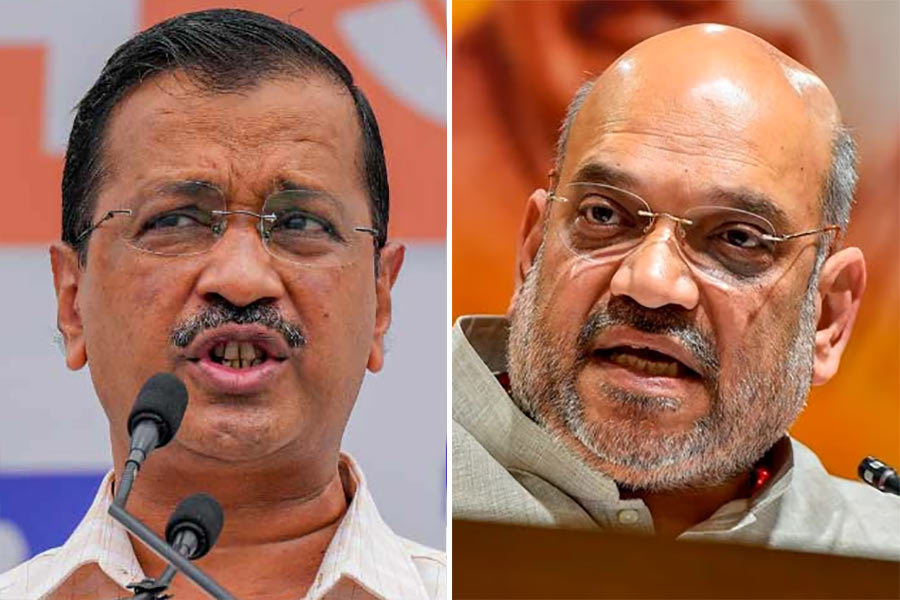 Arvind Kejriwal claims his car was attacked in Hari Nagar, blames to Amit Shah