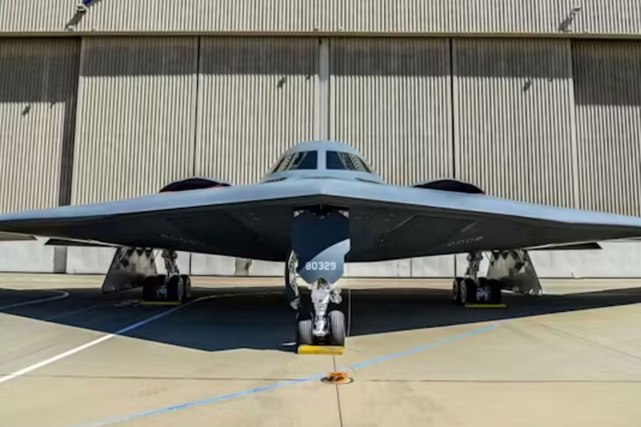 US strategic stealth bomber B 21 Raider faster production can counter China in Indo Pacific 