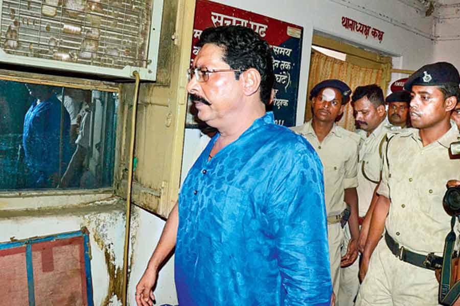 Patna Fire Case: Former MLA Anant Singh surrendered