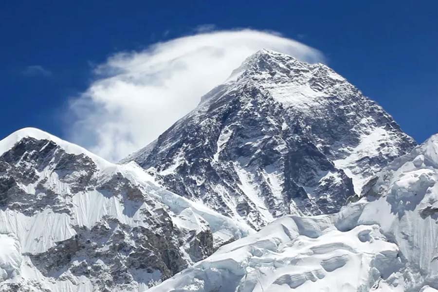 More than 100 times taller than Mount Everest, two peaks lie deep beneath the Earth's surface have been discovered