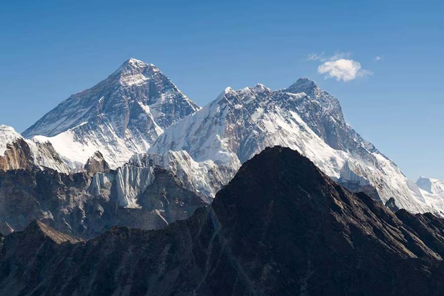 More than 100 times taller than Mount Everest, two peaks lie deep beneath the Earth's surface have been discovered