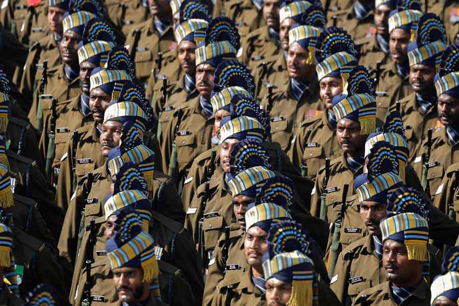 কর্তব্য পথে কুচকাওয়াজ।