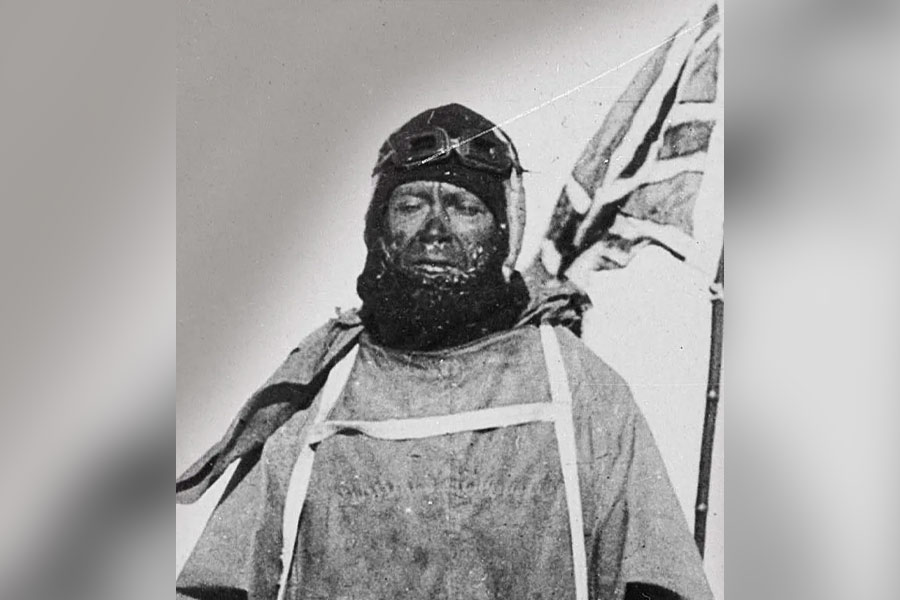 Douglas Mawson leader and sole survivor of the most terrible polar exploration ever 