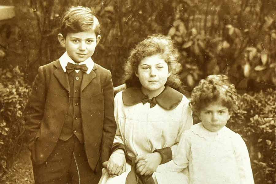 Nicholas Winton organized a rescue operation that brought 669 children from Czechoslovakia during World War II 