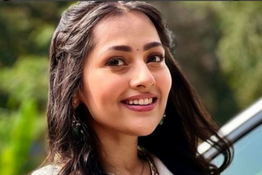 From Mamta Kulkarni to Vinod Khanna, bollywood stars who became monk after leaving film industry 