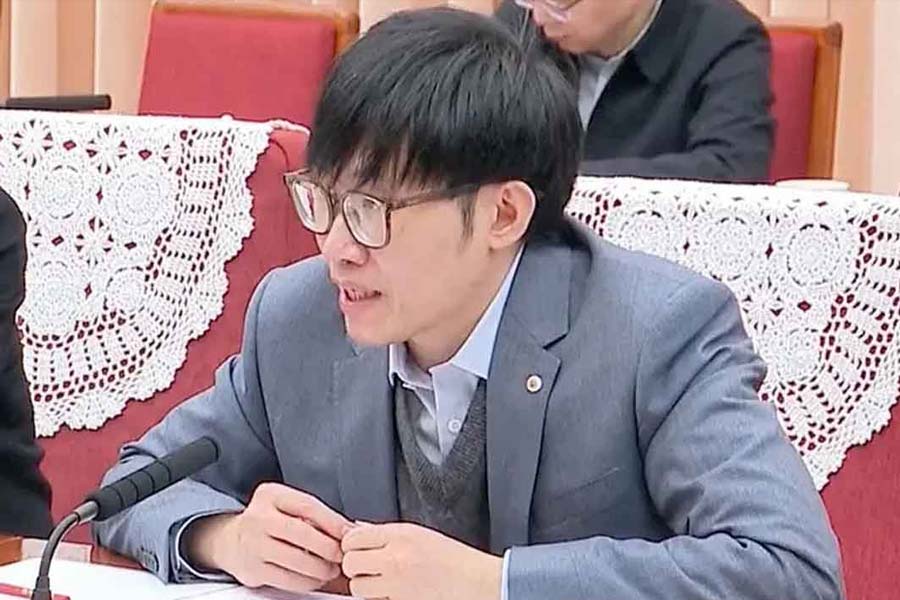 Net worth of china AI deepseek founder Liang Wenfeng 