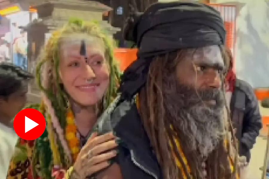 Video of Russian woman fell so deeply in love with the Aghori and married him sparks debate