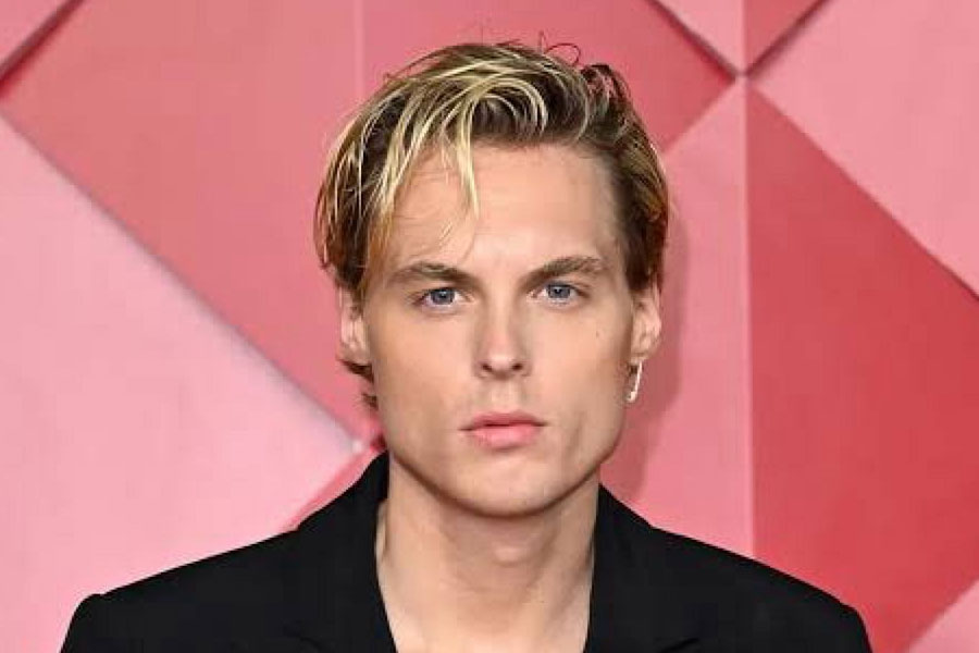 Here is a list of the world's top ten youngest billionaires, along their massive net worth 