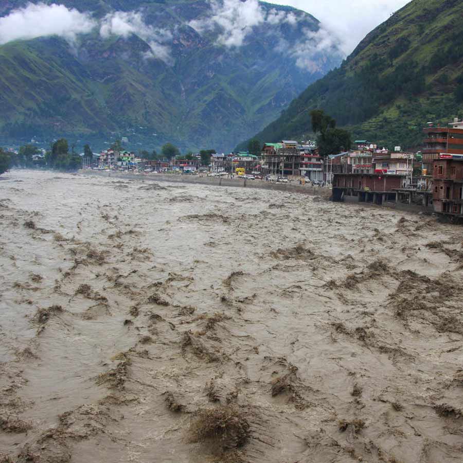 Landslides, cloudbursts in different places in Himachal, red alert issued dgtl