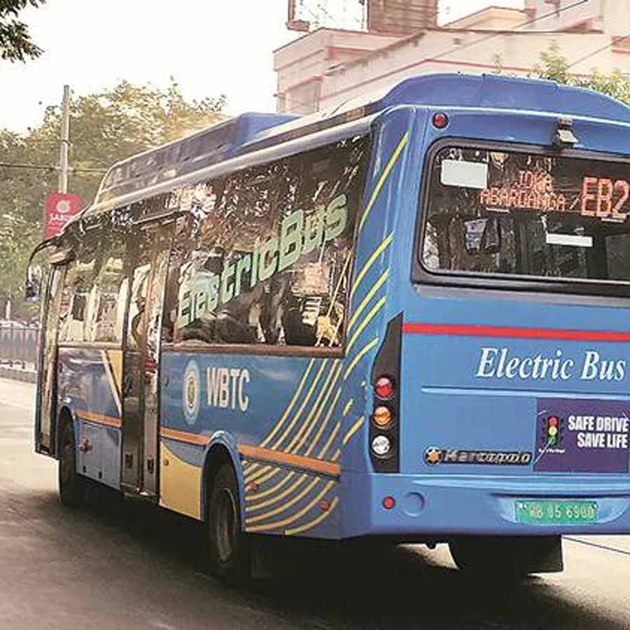 West Bengal transport department decides to buy CNG buses