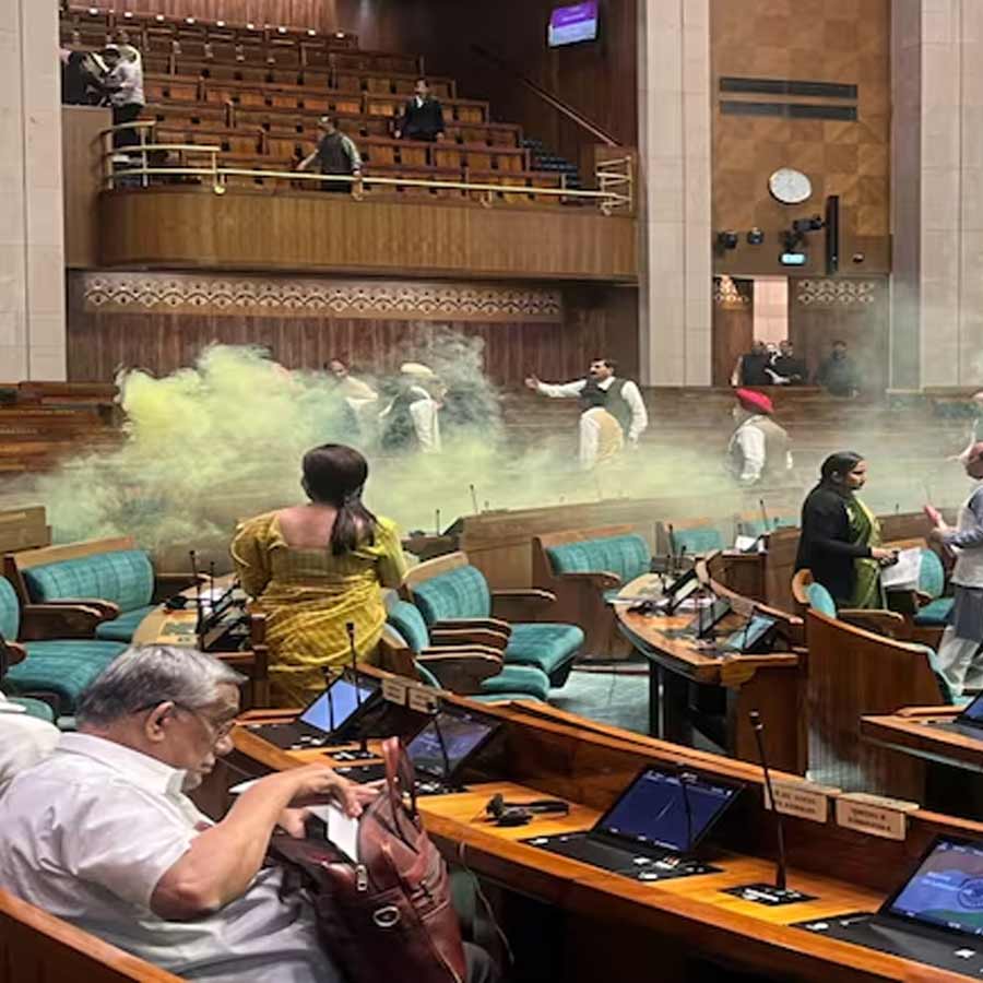 Two people who breached parliament in December 2023 got bail in Delhi High Court dgtl