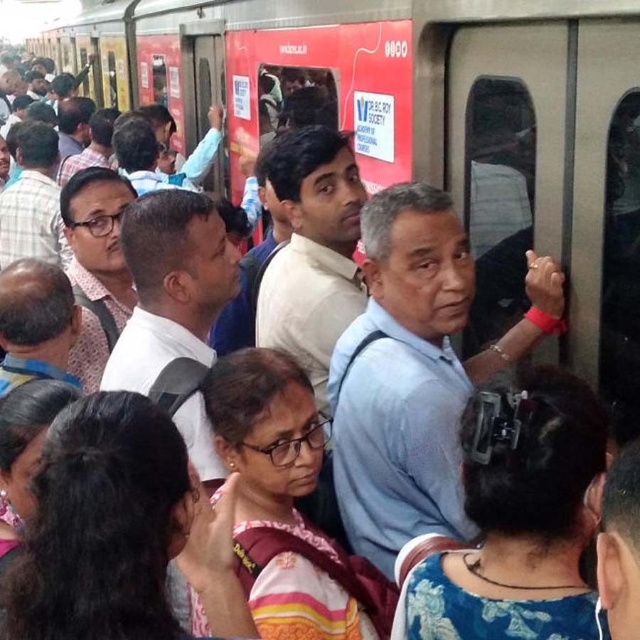 How did water get inside Kolkata Metro, authorities form an investigation committee dgtl