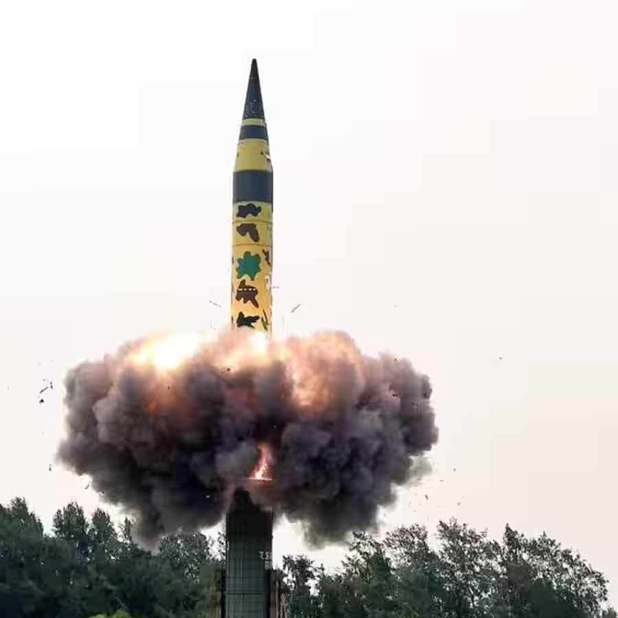 India is developing Agni-5 bunker buster missile, how powerful is it than China’s DF-15 or US GBU-57 MOP