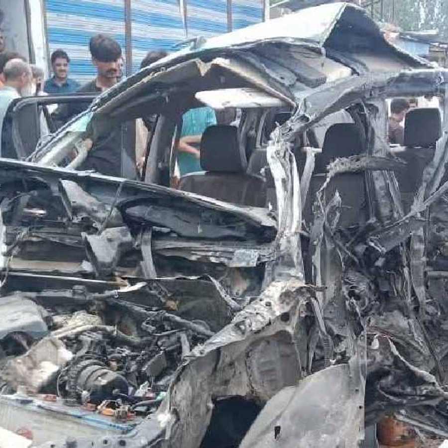 Government vehicle was targeted in Khyber Pakhtunkhwa of Pakistan, Assistant Commissioner and four other killed dgtl