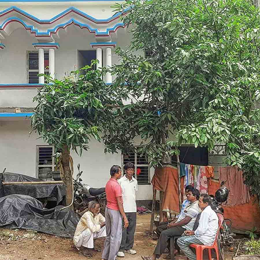 Telengana administratio helped family members of migrant worker from Ghatal to find their members who are missing after the explosion