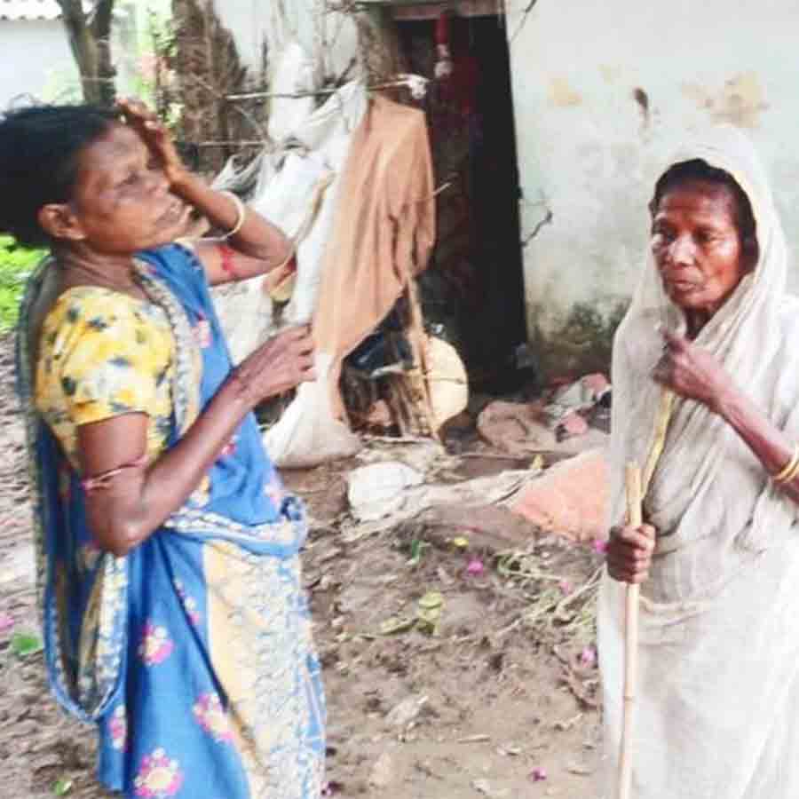 An aged woman from Kanksa not getting government allowance for not having a Aadhar card