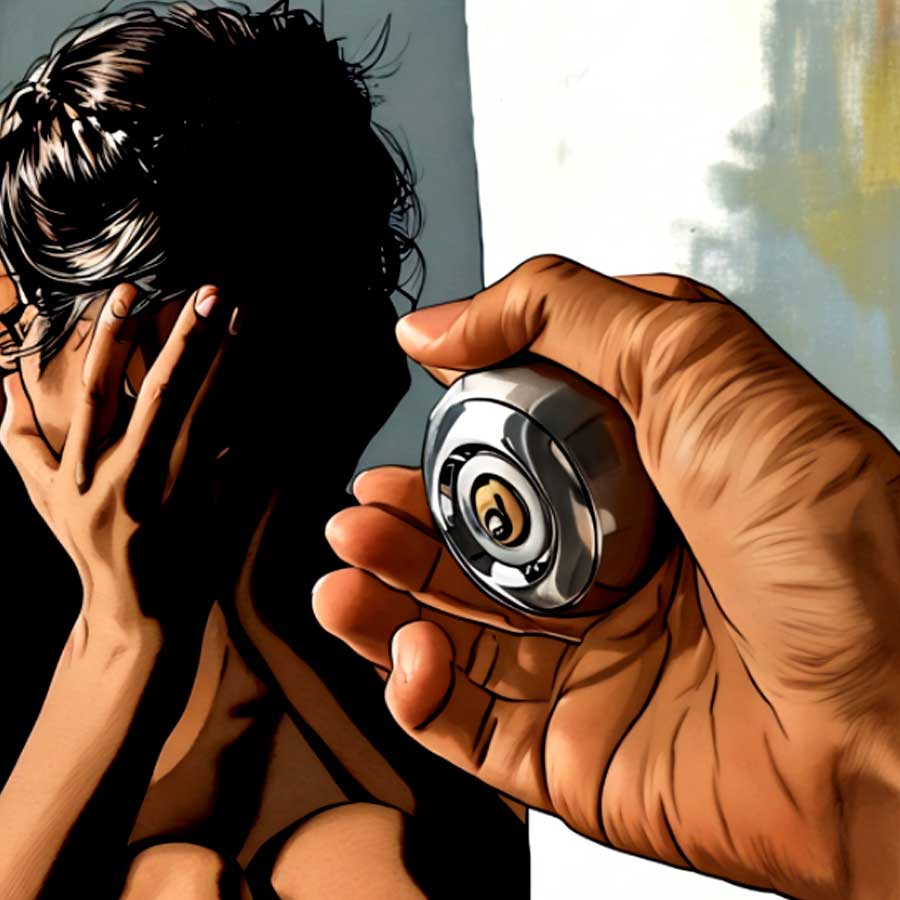 ক্যুরিয়র ডেলিভারি বয় সেজে পুণের আবাসনে ঢুকে তরুণীকে ‘ধর্ষণ’! ‘আবার ফিরে আসব’,  নিজস্বী তুলে হুমকি অভিযুক্তের