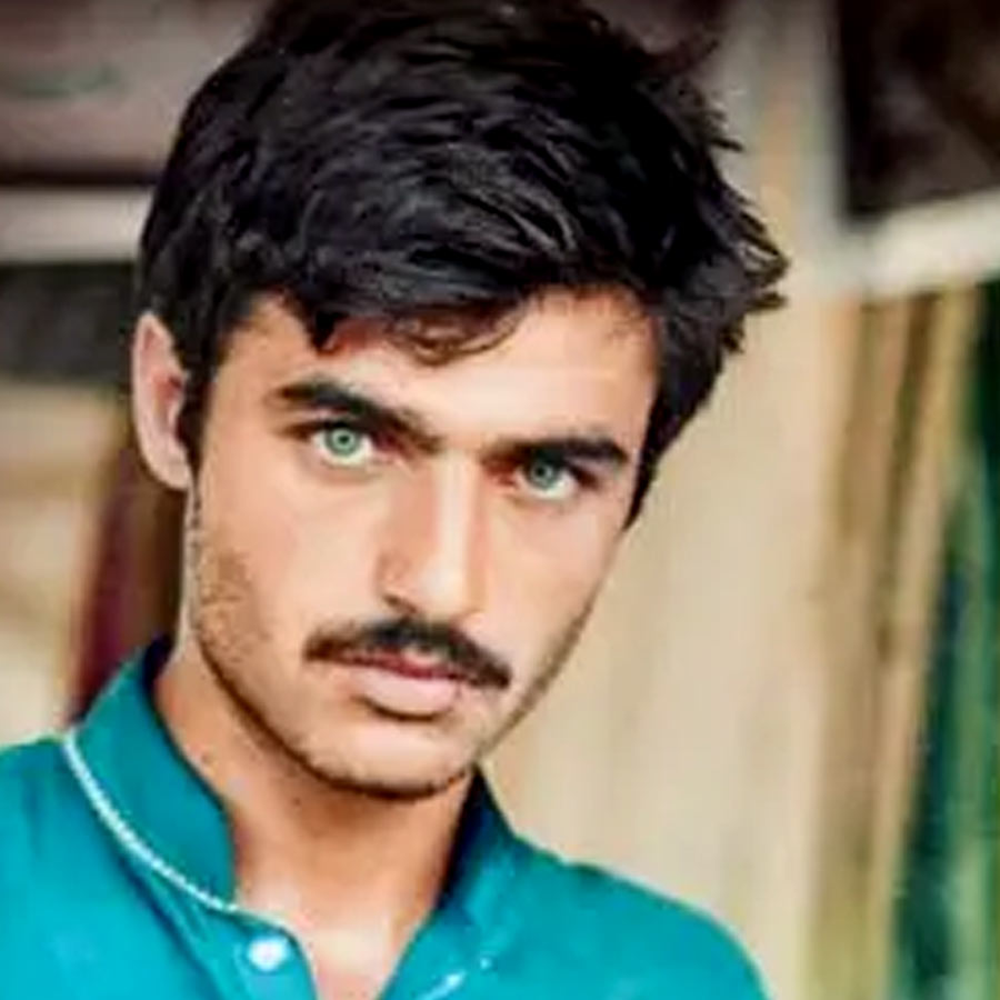 All need to know about Viral pretty Chaiwali from Nepal