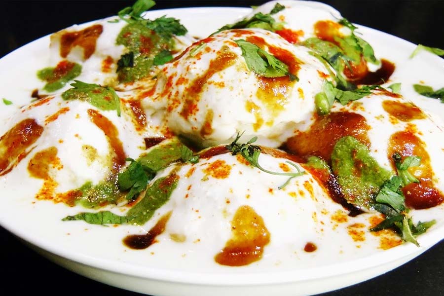 দই বড়াও খেতে পারেন।