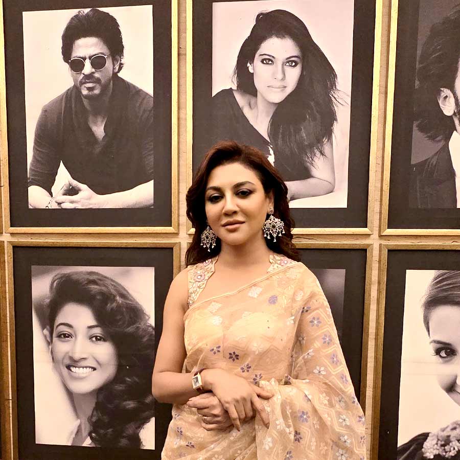 ছবির ঝলক প্রকাশ অনুষ্ঠানে জয়া। 