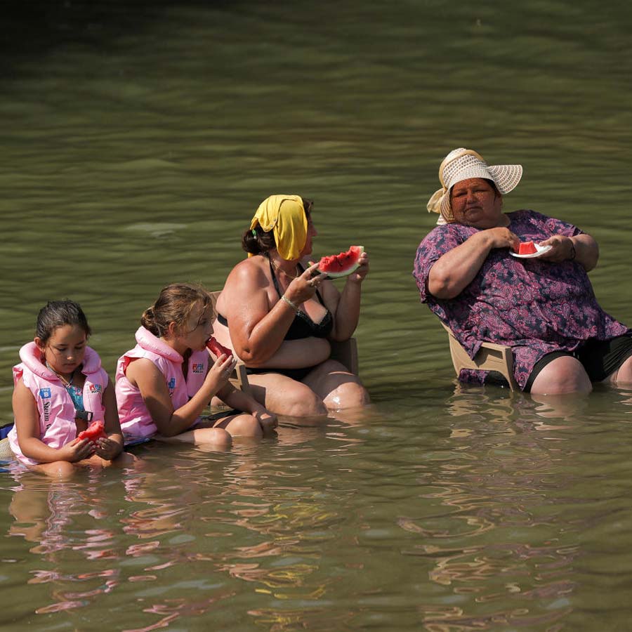 Week-long heat wave in Europe, several nuclear reactors shut down due to extreme temperature dgtl