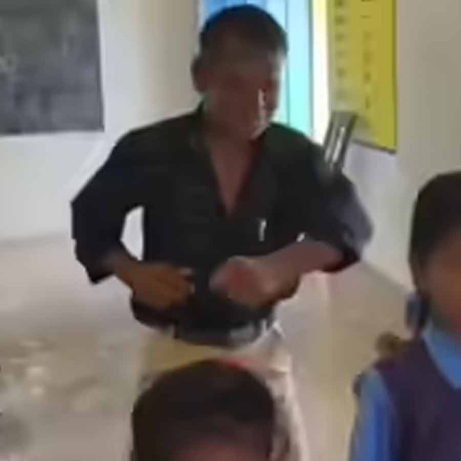 headmaster danced with students inside the classroom allegedly in inebriated condition dgtl