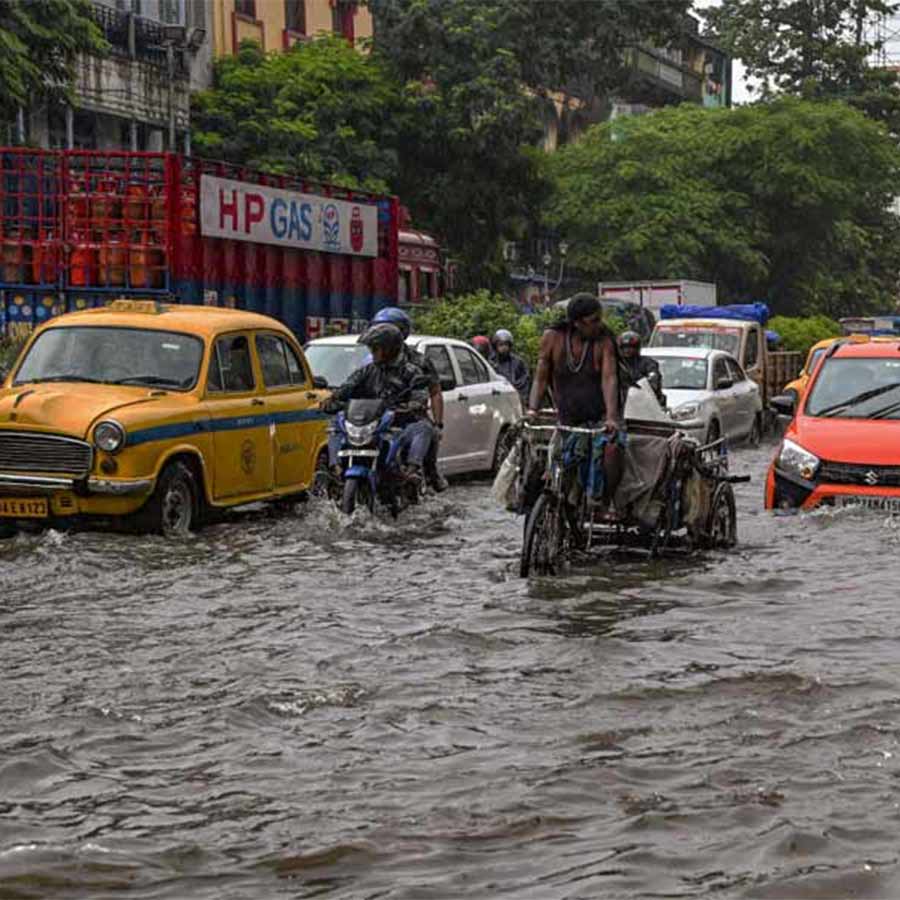 The question about waterlogging in Kolkata is, fifteen years have passed since the change in municipal administration, but when will the Kolkata Municipality grow?