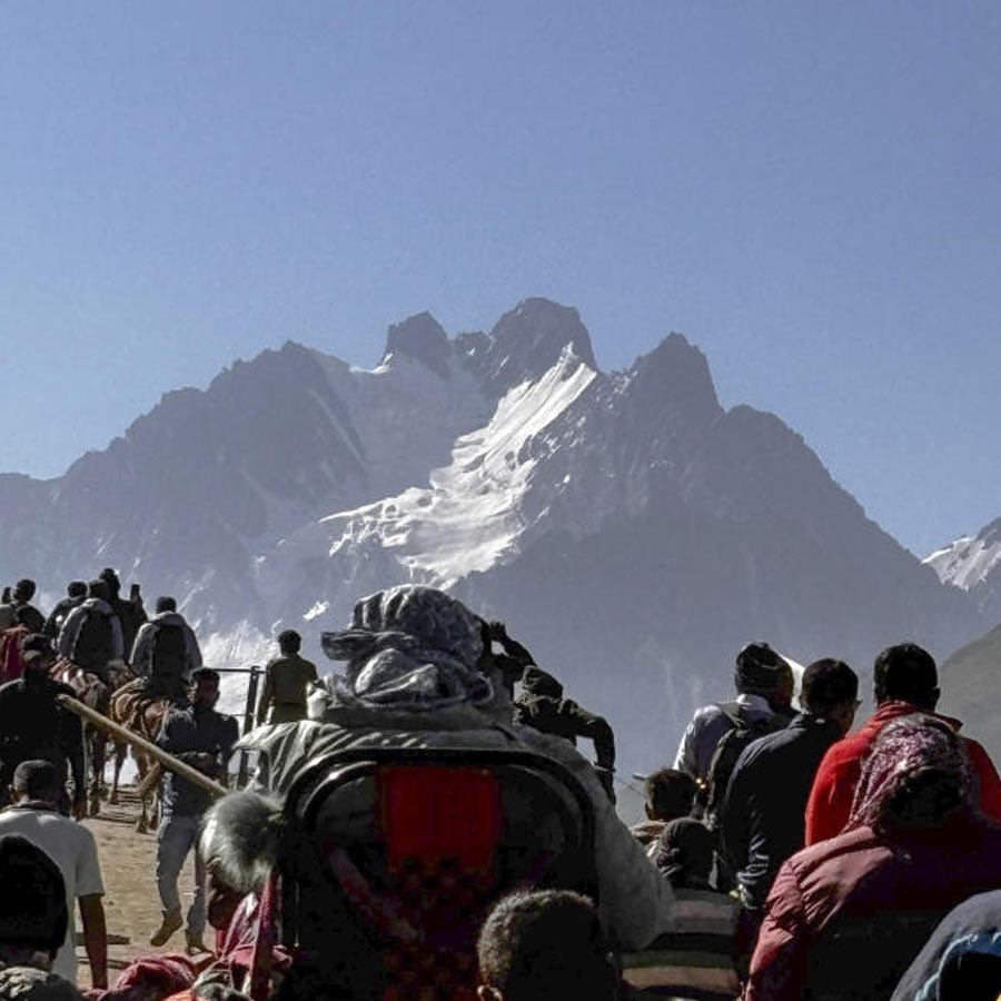 Environmentalists are concerned about the melting of glaciers in Kashmir due to rising temperatures