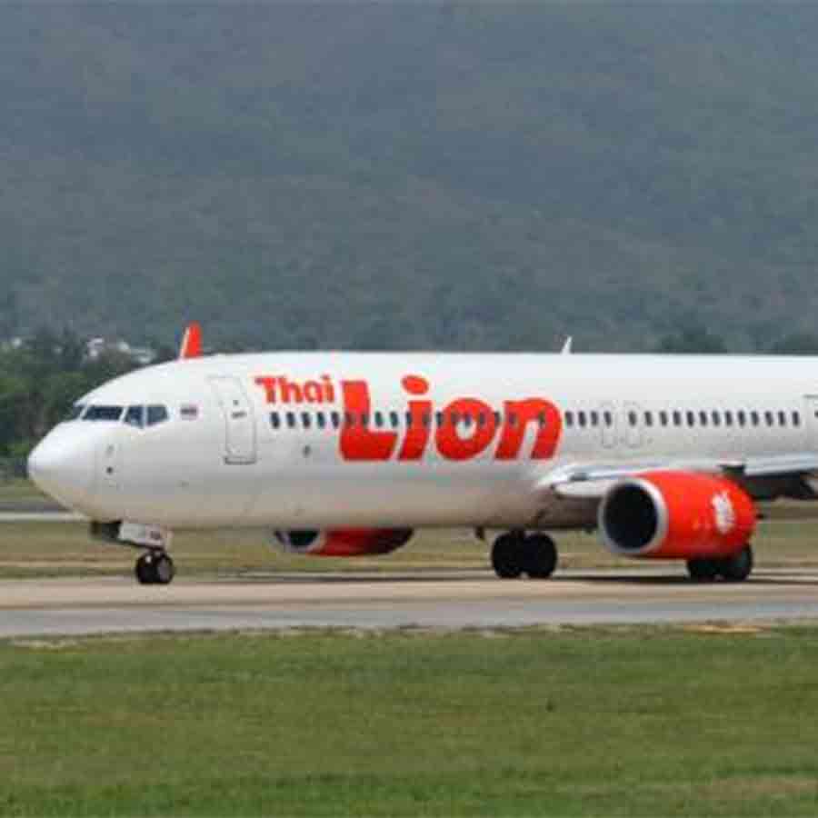 Lion Air line's flight turns back from Kolkata airport runway