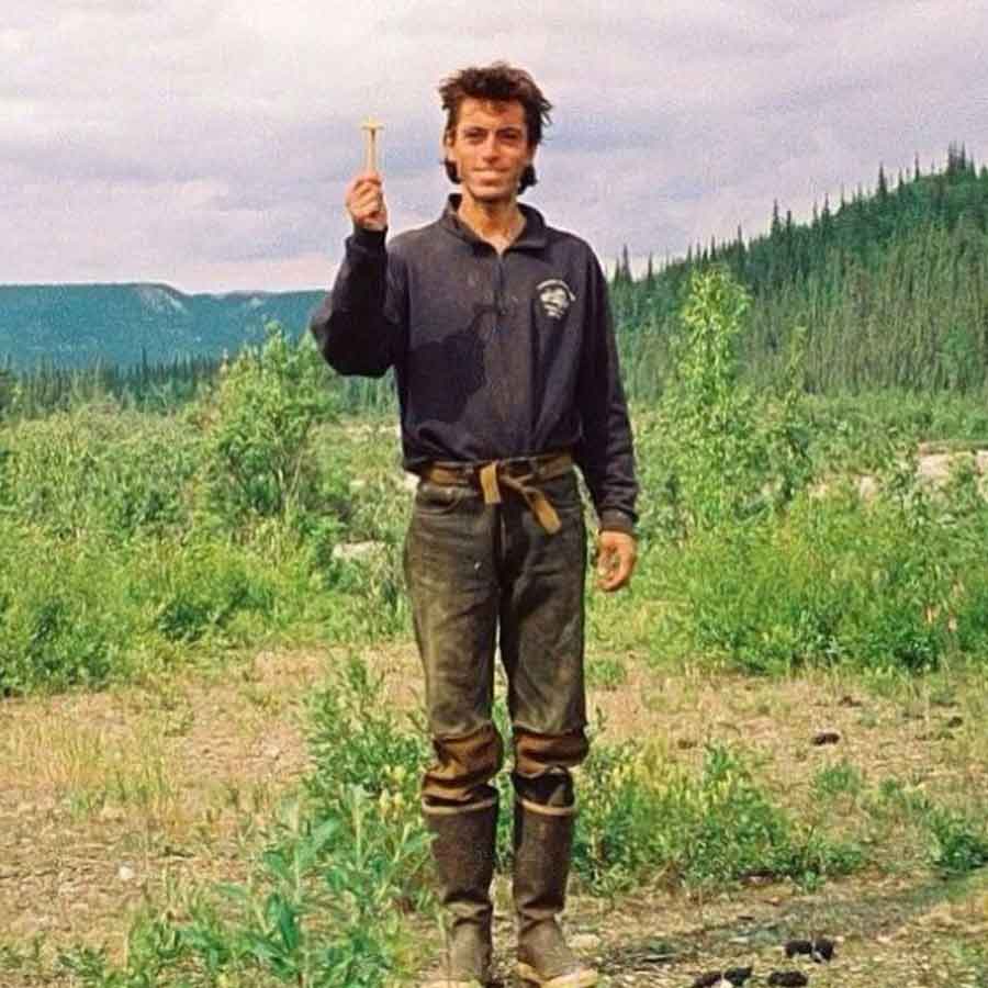 All need to know about Chris McCandless, American youth who left family for adventure and died in 24 