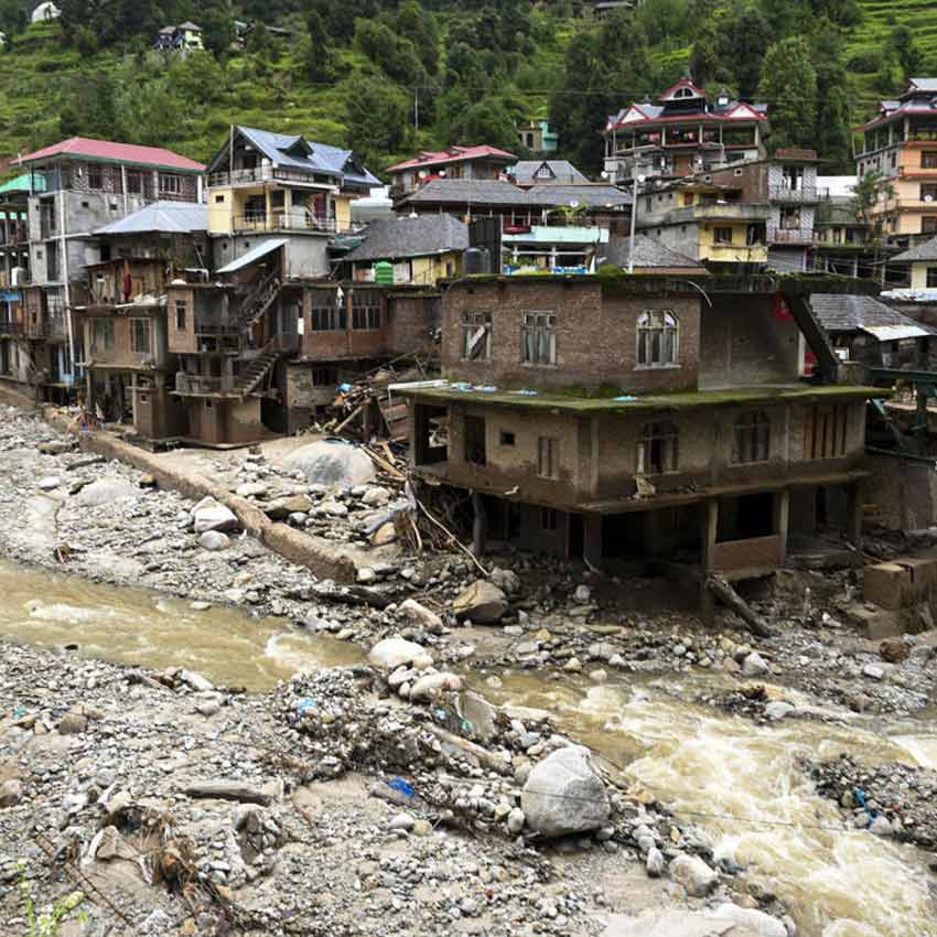 Death counts in Himachal Pradesh flash flood rises, Mandi faces severe water crisis after cloudburst, Uttarakhand on landslide alert dgtl