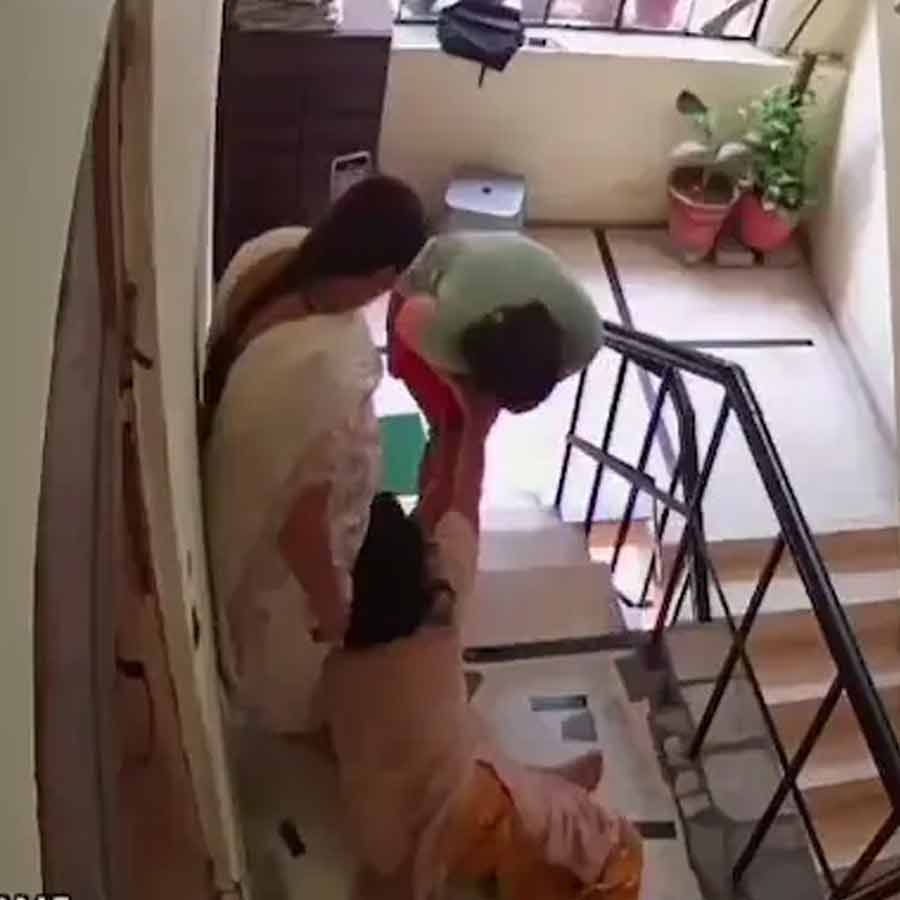 Woman in Ghaziabad heckles mother-in-law, drags her while mother films the scene dgtl