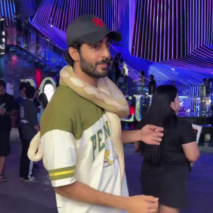 Actor Krushal Ahuja seen playing with snake in Thailand 