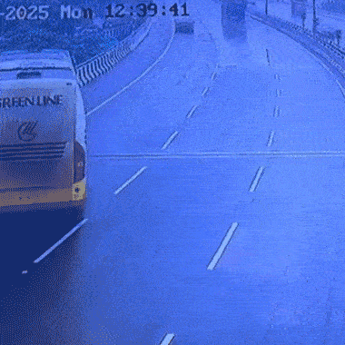 A bus accident occurs near Nibedita Setu’s toll plaza, several injured