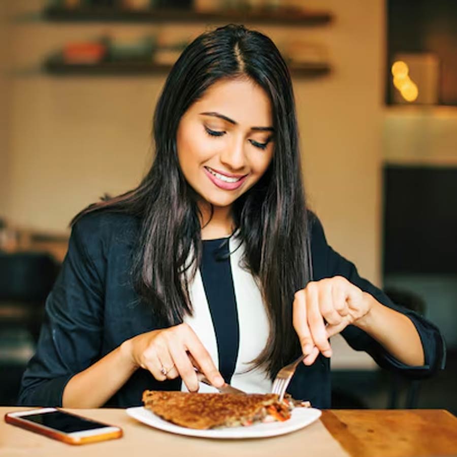 Eat these foods to beat bloating and constipation naturally