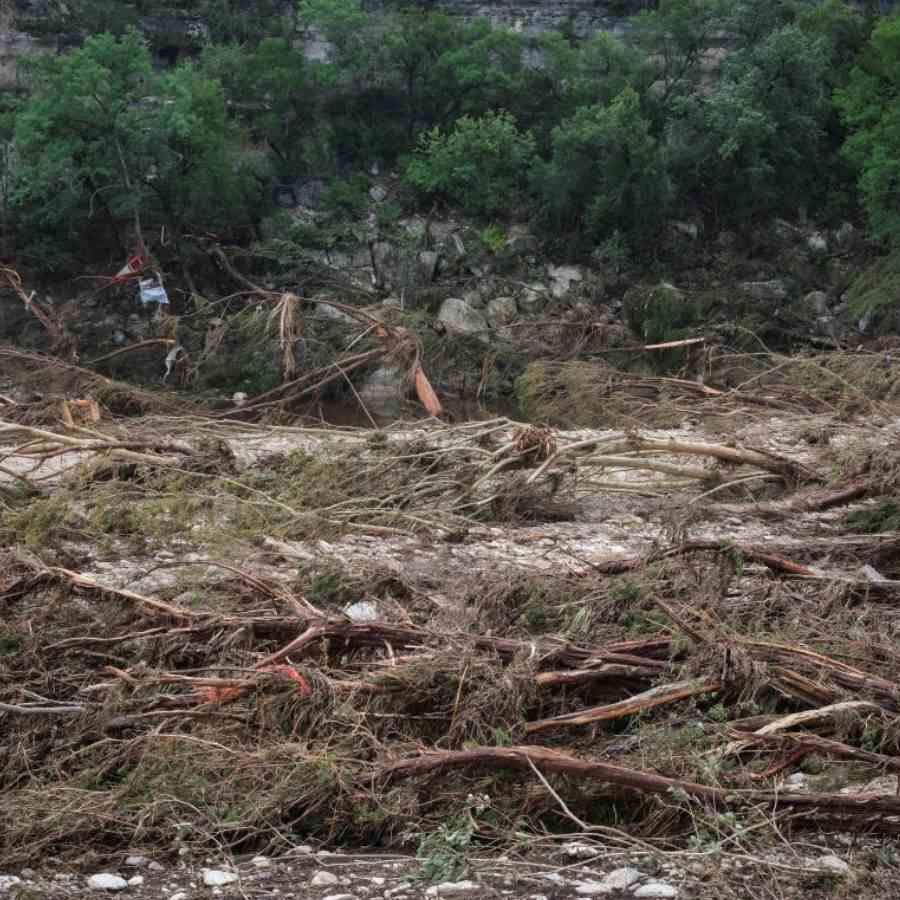 Texas floods toll rises to above 90, still missing many, Concerned White House