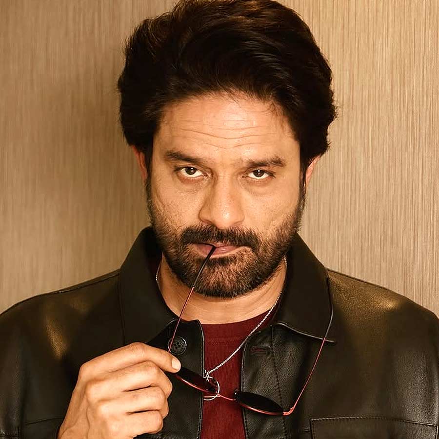 Bollywood actor Jaideep Ahlawat revealed he once ate 40 rotis and drank 1.5 liters of milk daily without gaining weight