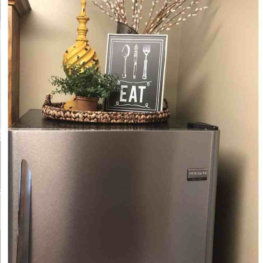 These are the things you should never store on top of your fridge