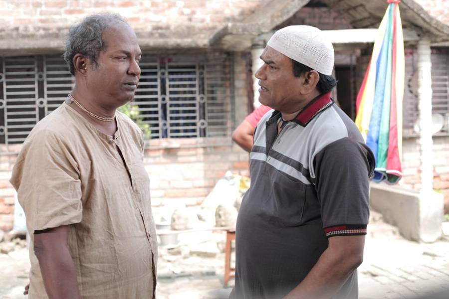 শুটিংয়ে চন্দন সেন, সঞ্জীব সরকার।