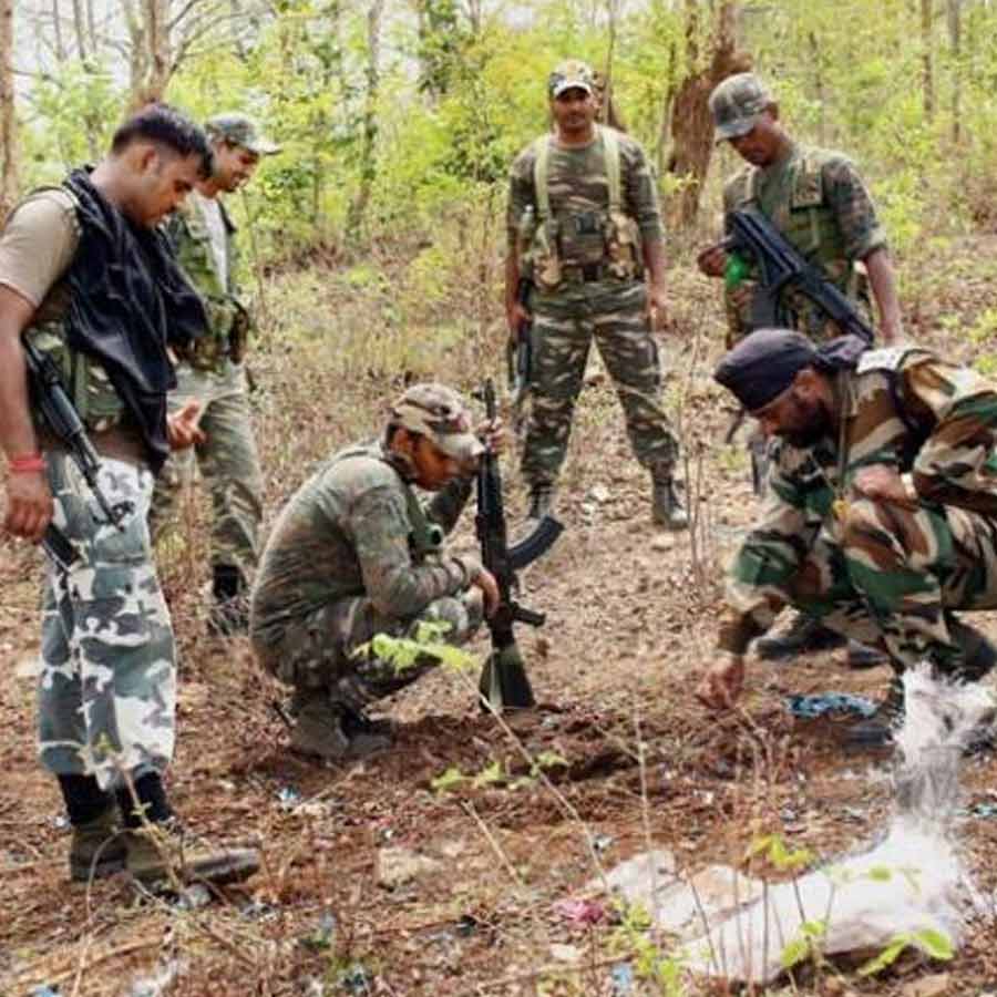 Two CRPF personnel injured in IED blast in Chhattisgarh dgtl