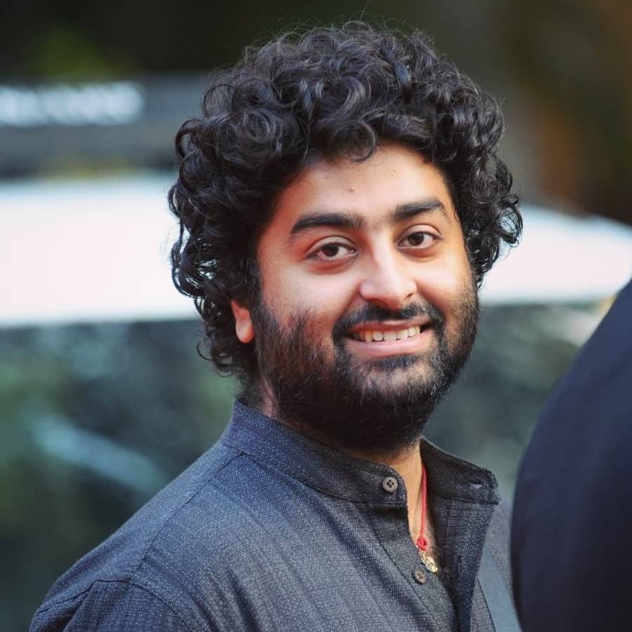 Arijit Singh's security guards apologize to Santiniketan man dgtld