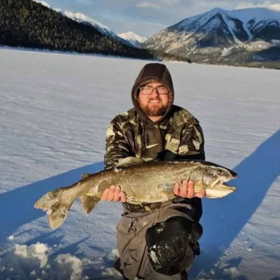 Man on tinder got one date despite swiping right over two million times dgtl