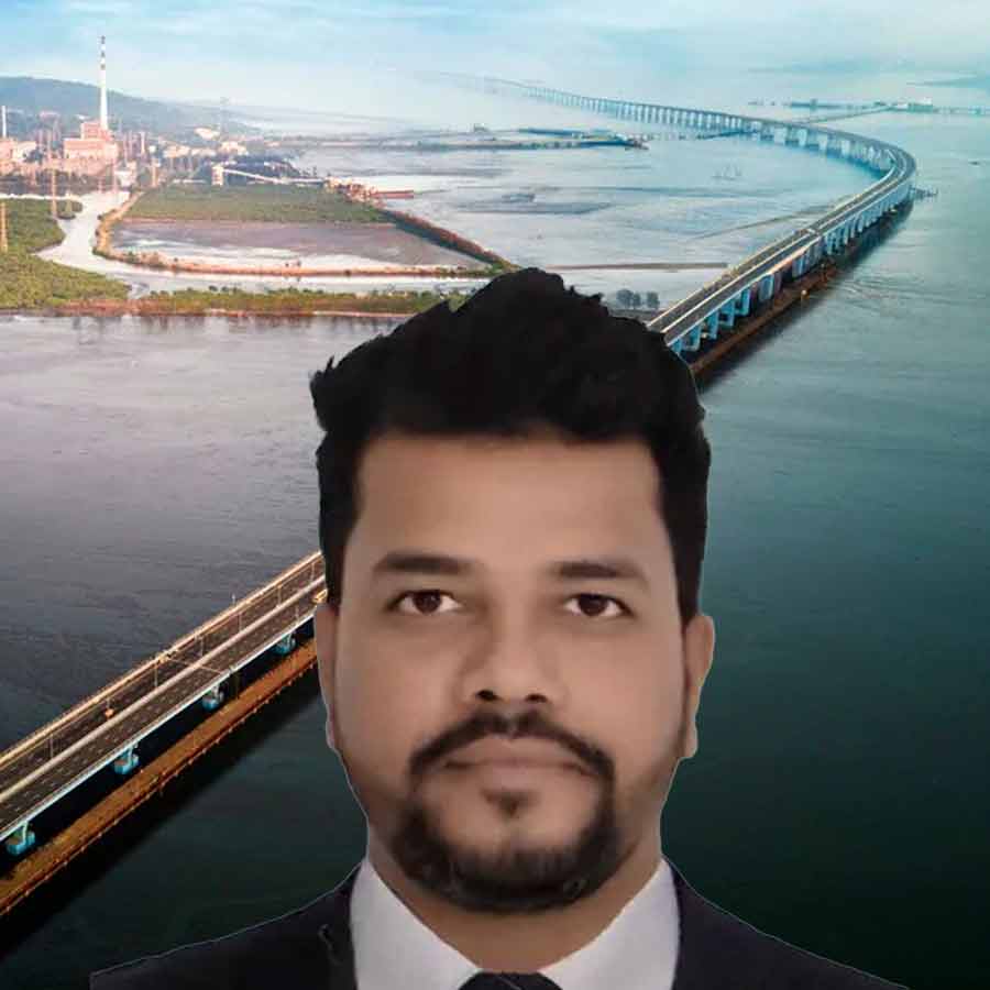 Mumbai doctor jumps off bridge after calling mother