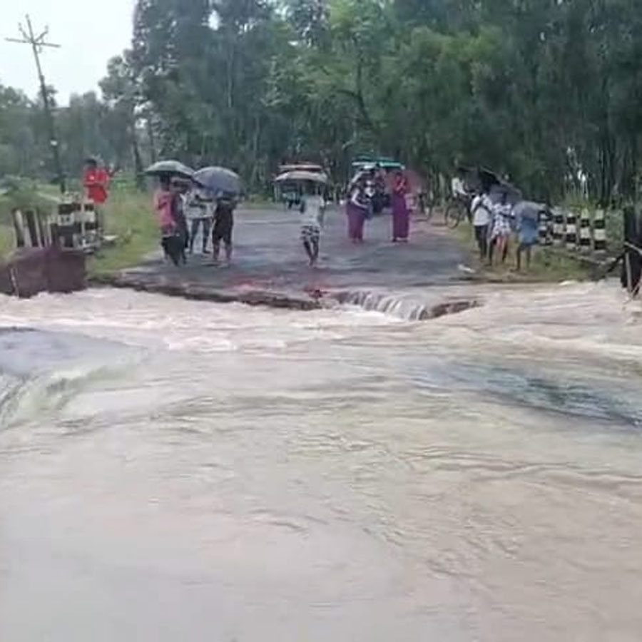 People are facing problem due to heavy rainfall in Bardhaman dgtld