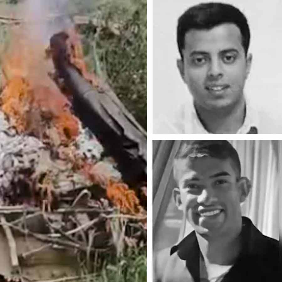 Two Indian Air Force pilots killed in Jaguar fighter jet crash, 44-year-old squadron leader and young flight lieutenant dead dgtl
